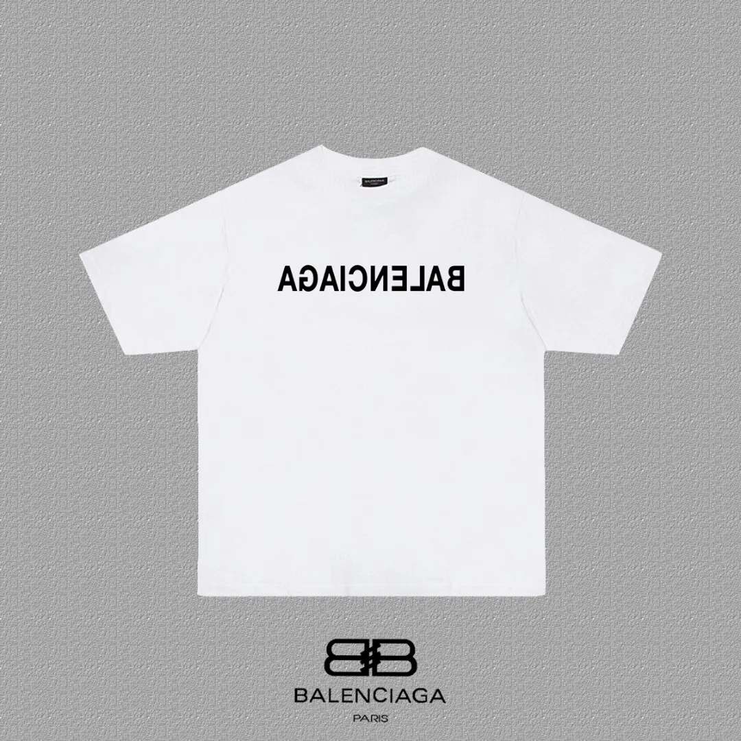 P80✨🔥 BALENCIAGA Paris reverse letter printed short-sleeved T-shirt. Custom-woven and dyed 280g combed cotton heavyweight fabric. Zero color difference in threads. Perfect details. Different from the current currency version. Welcome to compare. Same Style for men and women. Must-sell in the picture above. Color: White Black Size: 1 2 3 4